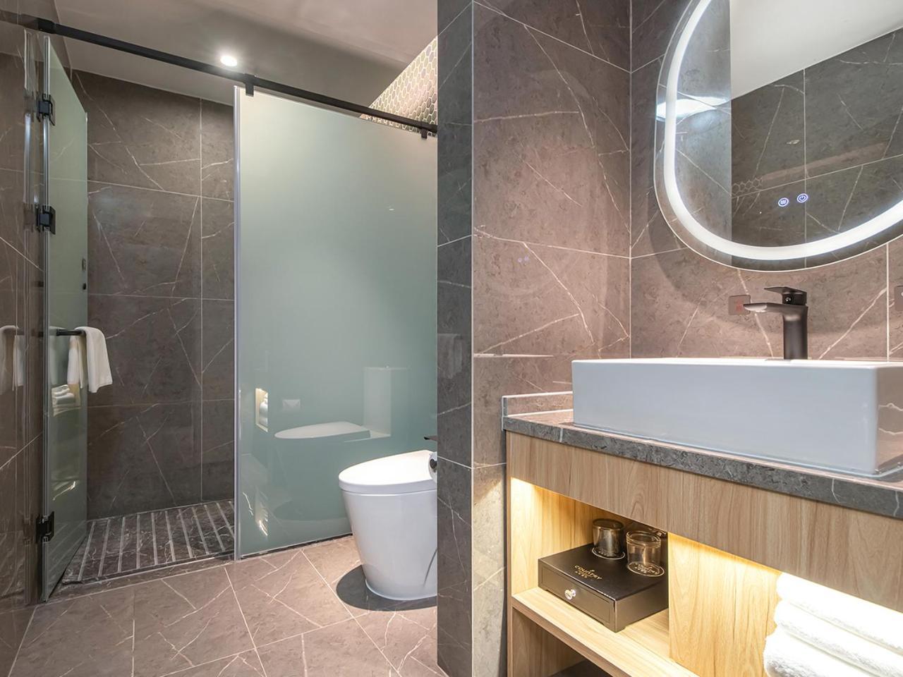 Hotel Country & By Radisson, Hongkou Football Stadium Chifeng Road